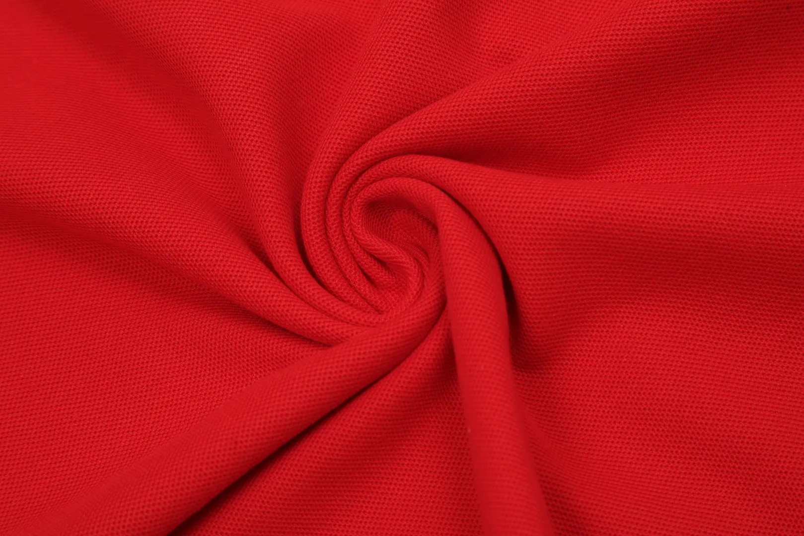 🅿️152 "Top quality" Style number: DS001# (not off the shelves all year round) [Ralph Lauren classic pony embroidered lapel POLO short sleeves] ✅Ralph Lauren Ralph Lauren classic basic versatile POLO short sleeves ✅Main supply platform live broadcast Wholesale entities will be replenished when out of stock Not removed from the shelves ✅ZP quality 1:1 version Scan the code to enter the GF website Z cabinet quality ✅Detailed quality The only one in Guangzhou Imported pique fabrics Mainly high-end, cost-effective and good quality. Needless to say, the version is restored to the original version. The maximum size can be worn up to 210 pounds. Loose, comfortable and stress-free. ✅Wear for work and life. Suitable for various occasions. A must-have recommendation for couples. Size: